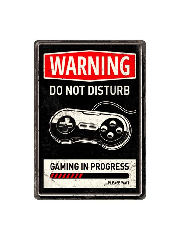 Plechová pohlednice - Gaming in Progress