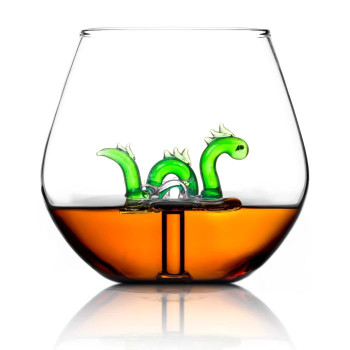 MIKAMAX Nessie ve sklenici