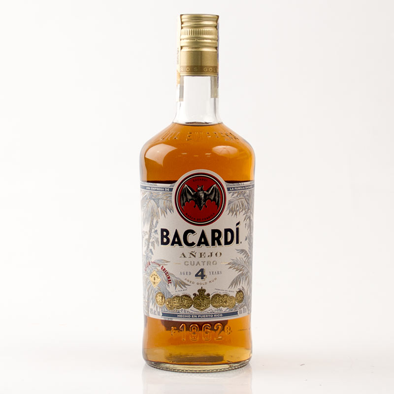 Bacardi Añejo Cuatro 4y 40% 0,7 l (holá láhev)