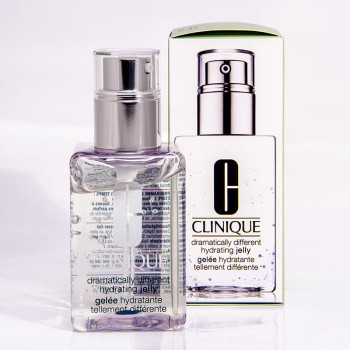 Clinique 3 Steps-System Skincare Dramatically Different Hydrating Jelly Anti-Pollution  125ml