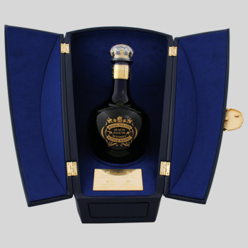 Chivas Royal Salute 62 Gun Ultimate Tribute 40Y 1l 43% - 1