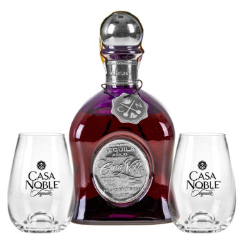 CASA NOBLE Añejo 0,7l 40% Dřevěná krabička + 2 skleničky - 3