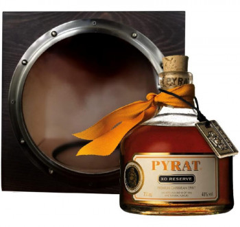 Pyrat XO Reserve Navy Box 0,7l 40% dárkové balení - 1
