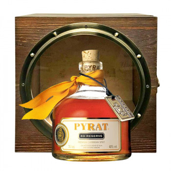 Pyrat XO Reserve Navy Box 0,7l 40% dárkové balení - 2